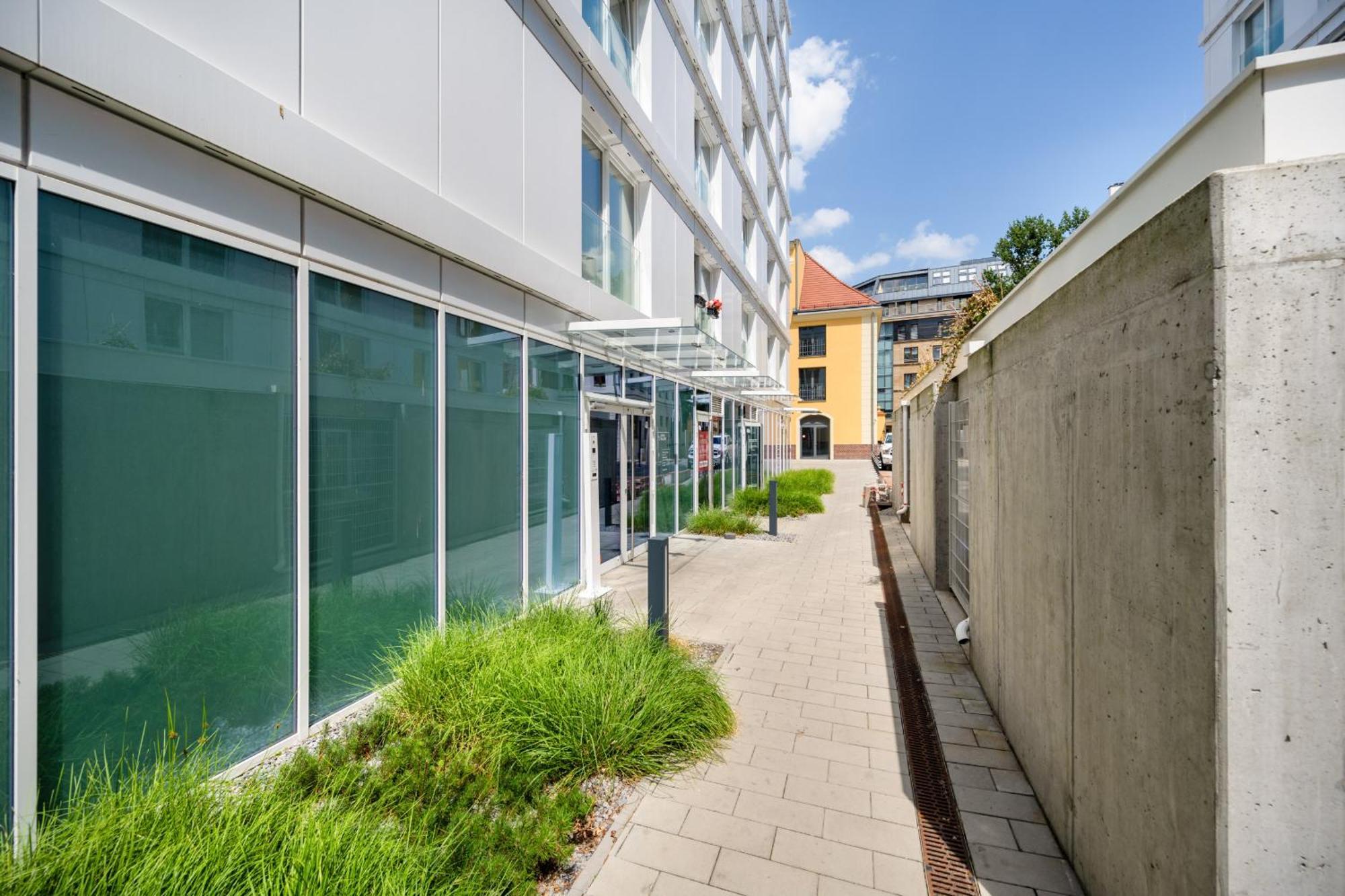 Elegant Apartment With Balcony By The Oder River In Wroclaw By Renters Prestige エクステリア 写真