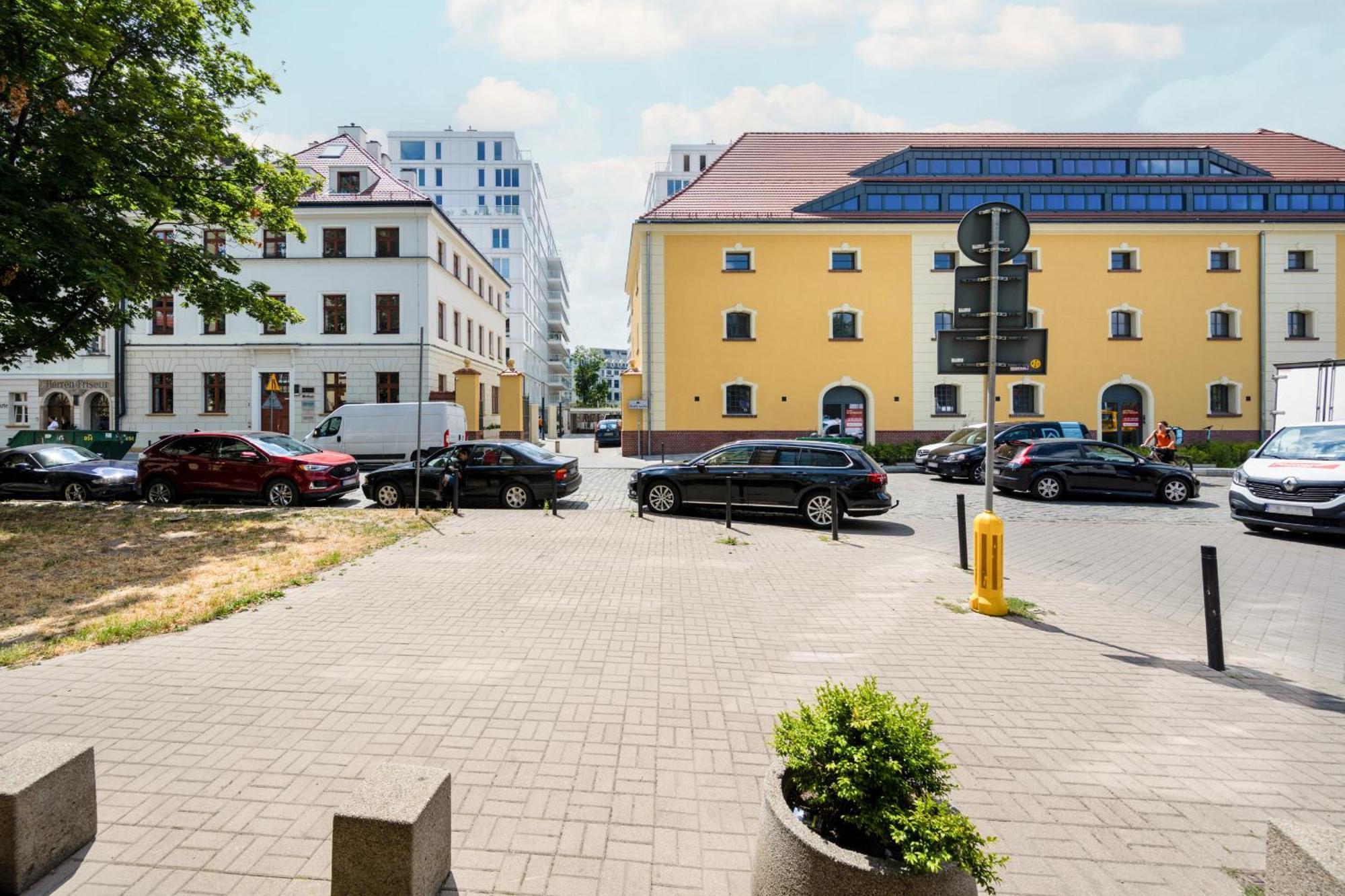 Elegant Apartment With Balcony By The Oder River In Wroclaw By Renters Prestige エクステリア 写真