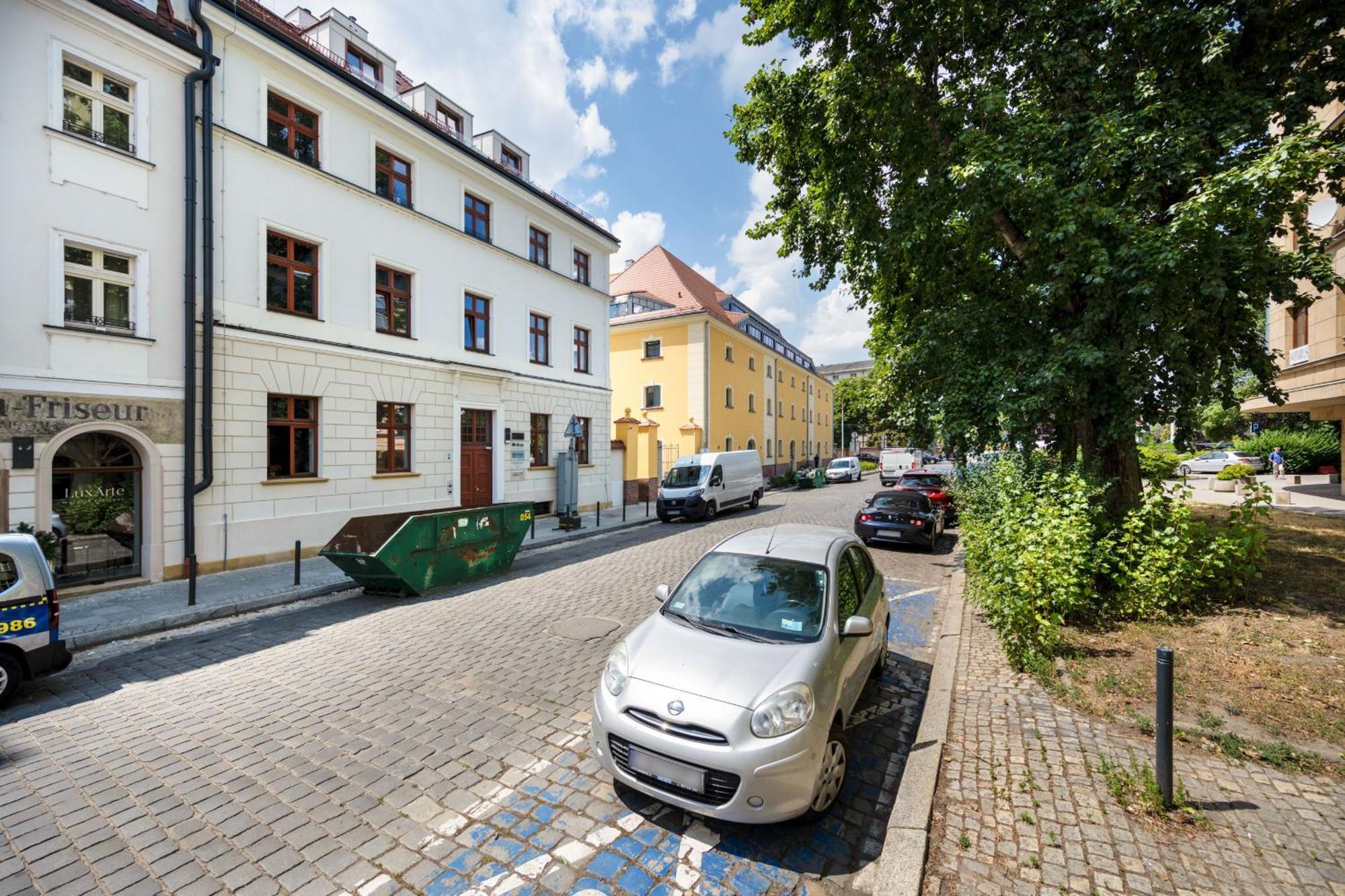 Elegant Apartment With Balcony By The Oder River In Wroclaw By Renters Prestige エクステリア 写真