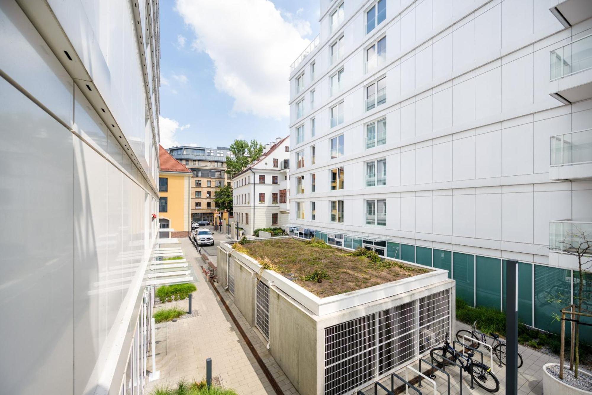 Elegant Apartment With Balcony By The Oder River In Wroclaw By Renters Prestige エクステリア 写真